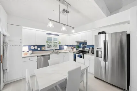677 SE 22nd Drive Homestead FL 33033