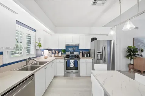 677 SE 22nd Drive Homestead FL 33033