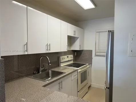6055 W 19th Avenue Hialeah FL 33012