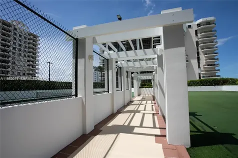 6365 Collins Avenue Miami Beach FL 33141