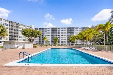 1750 NE 191st Street Miami FL 33179