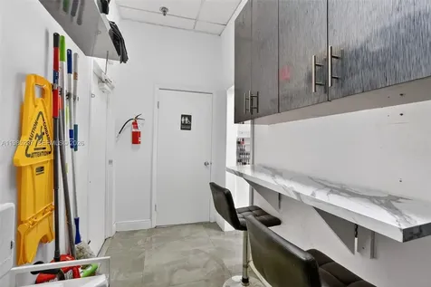 Full Service Beauty Salon For Sale In Bird Road Miami FL 33165