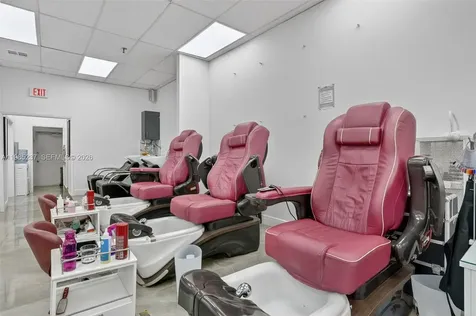 Full Service Beauty Salon For Sale In Bird Road Miami FL 33165