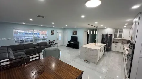 9770 SW 13th Terrace Miami FL 33174