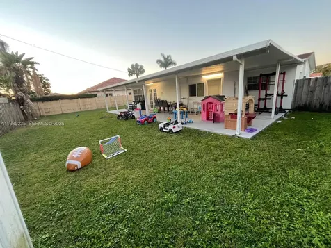 9770 SW 13th Terrace Miami FL 33174
