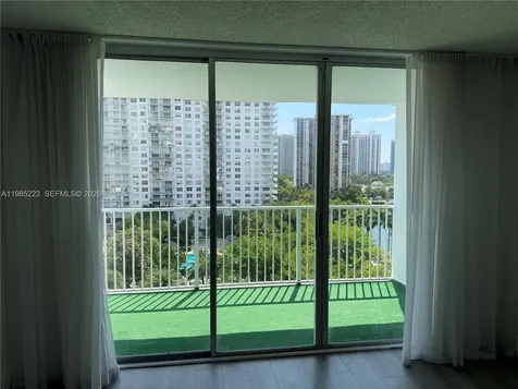 2801 NE 183rd Street Aventura FL 33160