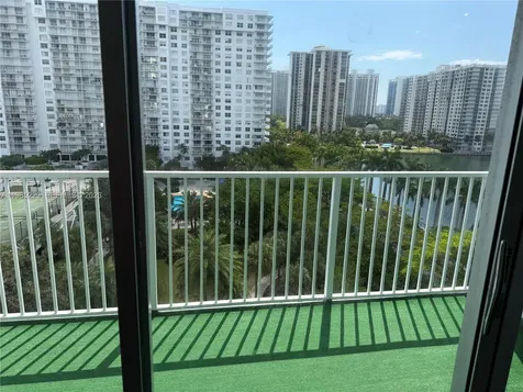 2801 NE 183rd Street Aventura FL 33160