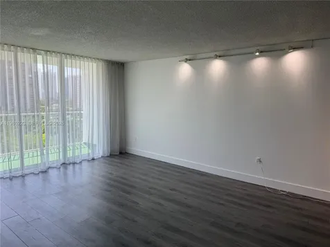 2801 NE 183rd Street Aventura FL 33160