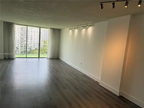 2801 NE 183rd Street Aventura FL 33160