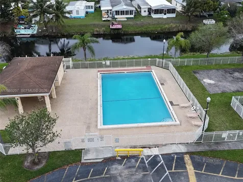 6627 Winfield Boulevard Margate FL 33063