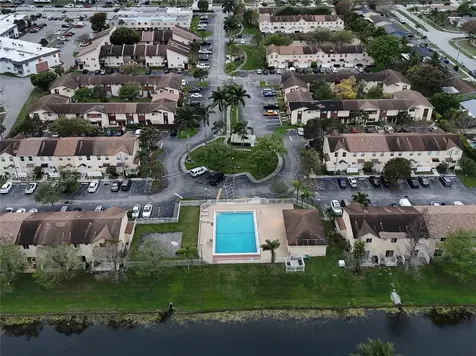 6627 Winfield Boulevard Margate FL 33063