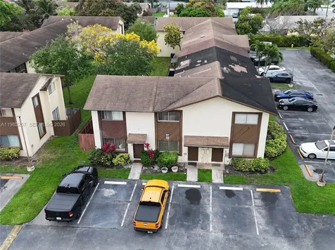 6627 Winfield Boulevard Margate FL 33063