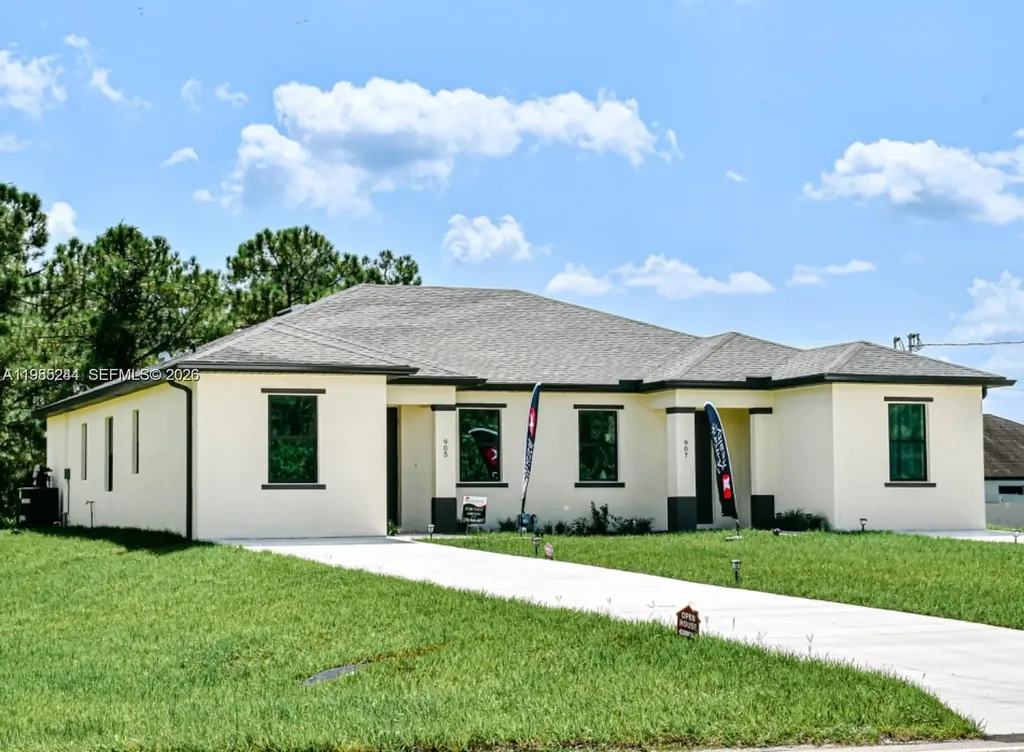 434/436 Bell Lehigh Acres FL 33974
