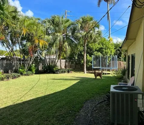 633 NE 2nd Street Dania Beach FL 33004