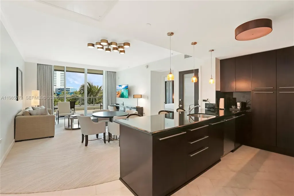 4391 Collins Avenue Miami Beach FL 33140