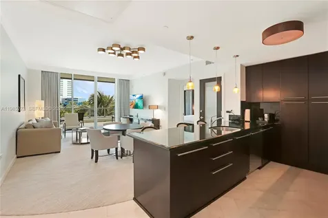4391 Collins Avenue Miami Beach FL 33140