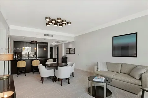 4391 Collins Avenue Miami Beach FL 33140