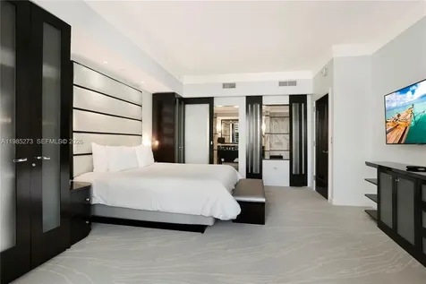 4391 Collins Avenue Miami Beach FL 33140