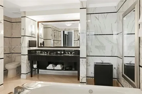 4391 Collins Avenue Miami Beach FL 33140