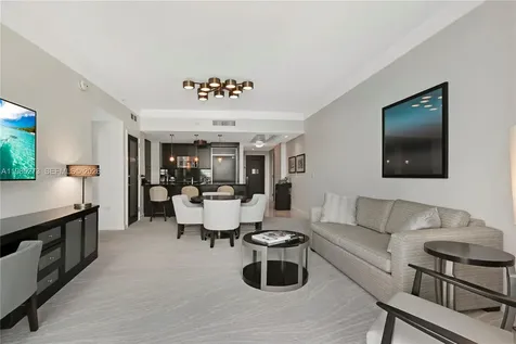 4391 Collins Avenue Miami Beach FL 33140