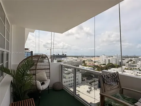 100 Lincoln Road Miami Beach FL 33139