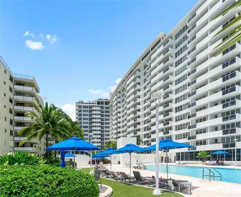 100 Lincoln Road Miami Beach FL 33139