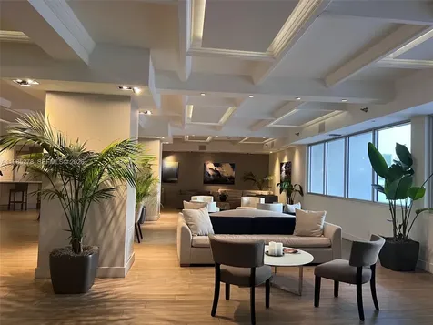 100 Lincoln Road Miami Beach FL 33139