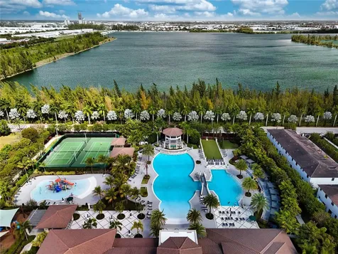 8800 NW 97th Avenue Doral FL 33178