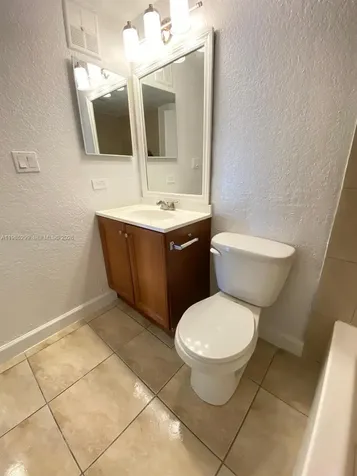 8290 Lake Drive Doral FL 33166