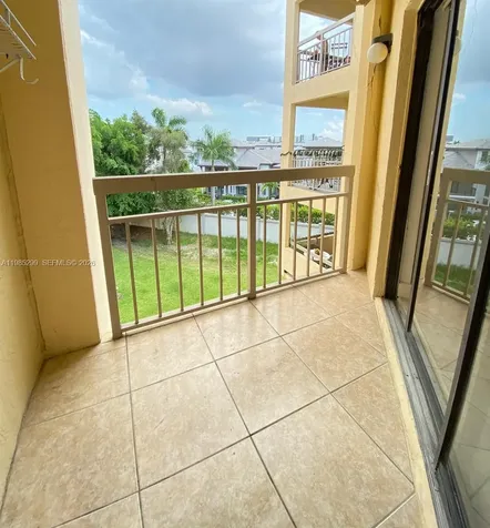 8290 Lake Drive Doral FL 33166