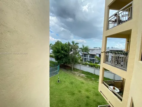 8290 Lake Drive Doral FL 33166