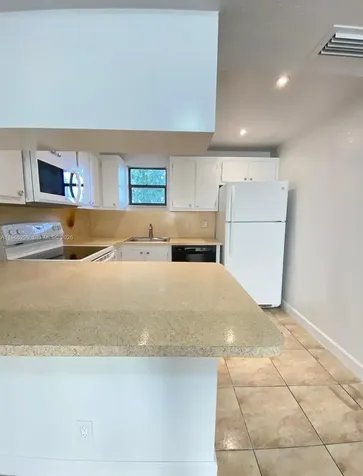 8290 Lake Drive Doral FL 33166
