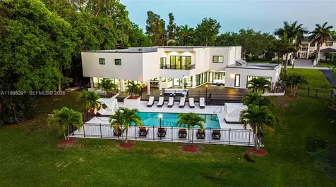 11861 NW 4th Street Plantation FL 33325