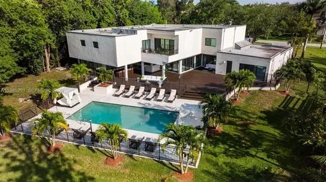 11861 NW 4th Street Plantation FL 33325