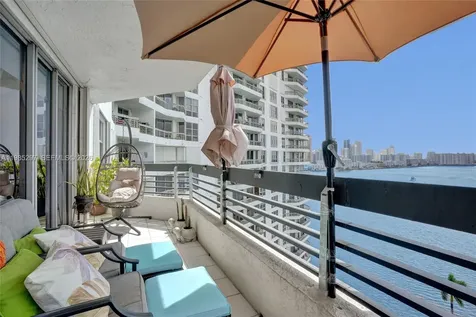 19101 NE 36th Court Aventura FL 33180