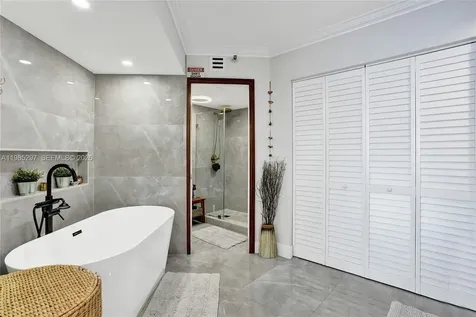 19101 NE 36th Court Aventura FL 33180