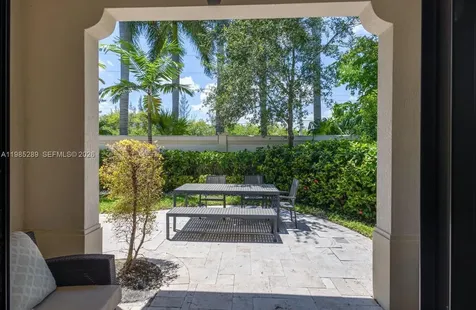 9602 W 35th Lane Hialeah FL 33018