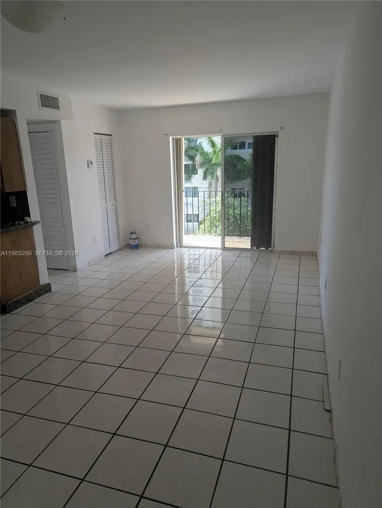 1051 SW 1st Street Miami FL 33130