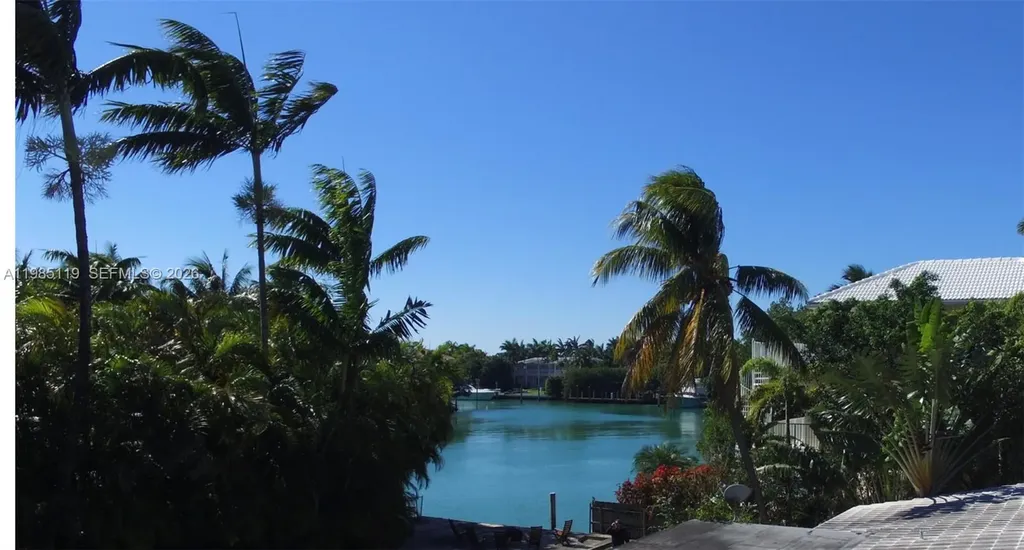 530 Harbor Drive Key Biscayne FL 33149