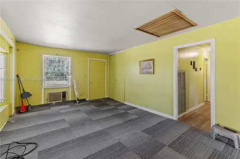 115 SW Lee Avenue Other City - In The State Of Florida FL 32340