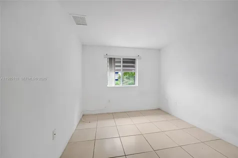 12418 SW 230th Street Miami FL 33170