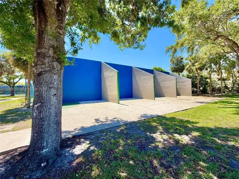 3095 N Oakland Forest Drive Oakland Park FL 33309