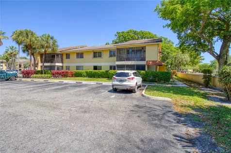 3095 N Oakland Forest Drive Oakland Park FL 33309