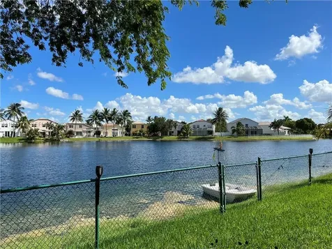 15686 NW 12th Manor Pembroke Pines FL 33028