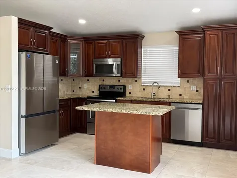15686 NW 12th Manor Pembroke Pines FL 33028