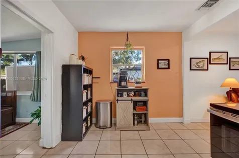 6420 SW 58th Place South Miami FL 33143