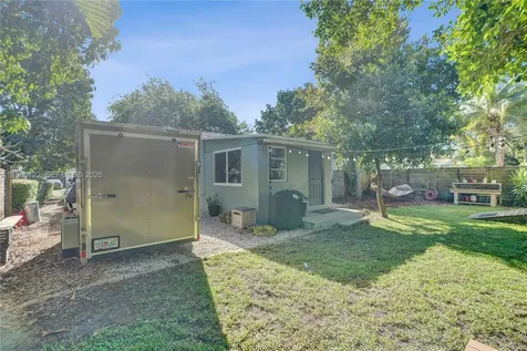 6420 SW 58th Place South Miami FL 33143
