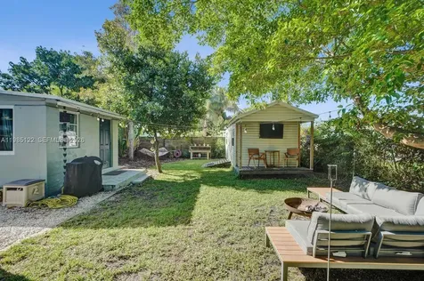 6420 SW 58th Place South Miami FL 33143