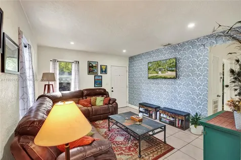 6420 SW 58th Place South Miami FL 33143
