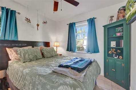 6420 SW 58th Place South Miami FL 33143